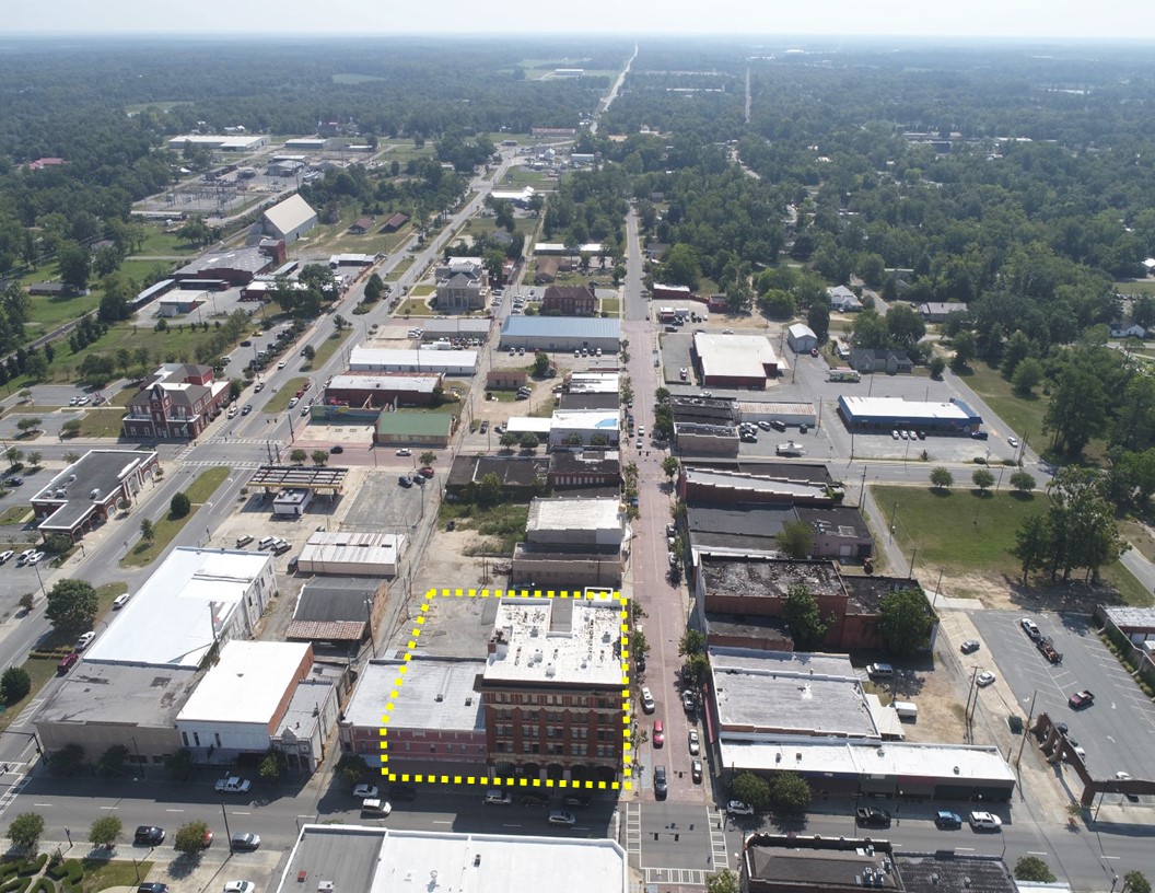 Downtown Retail/Office REO Fitzgerald, GA Marketplace
