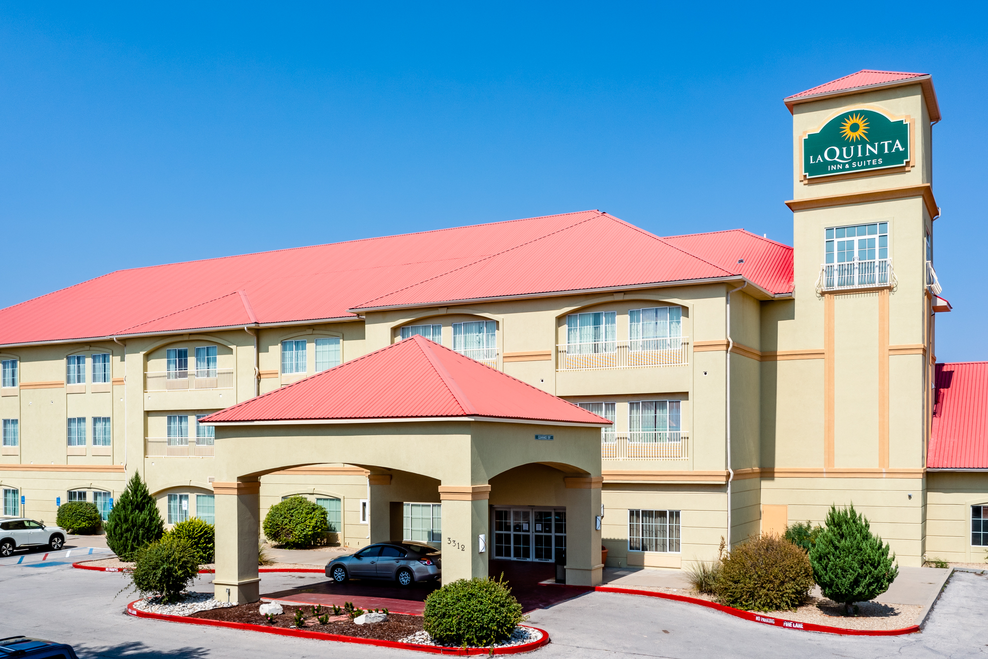 REO La Quinta Hobbs, NM Marketplace