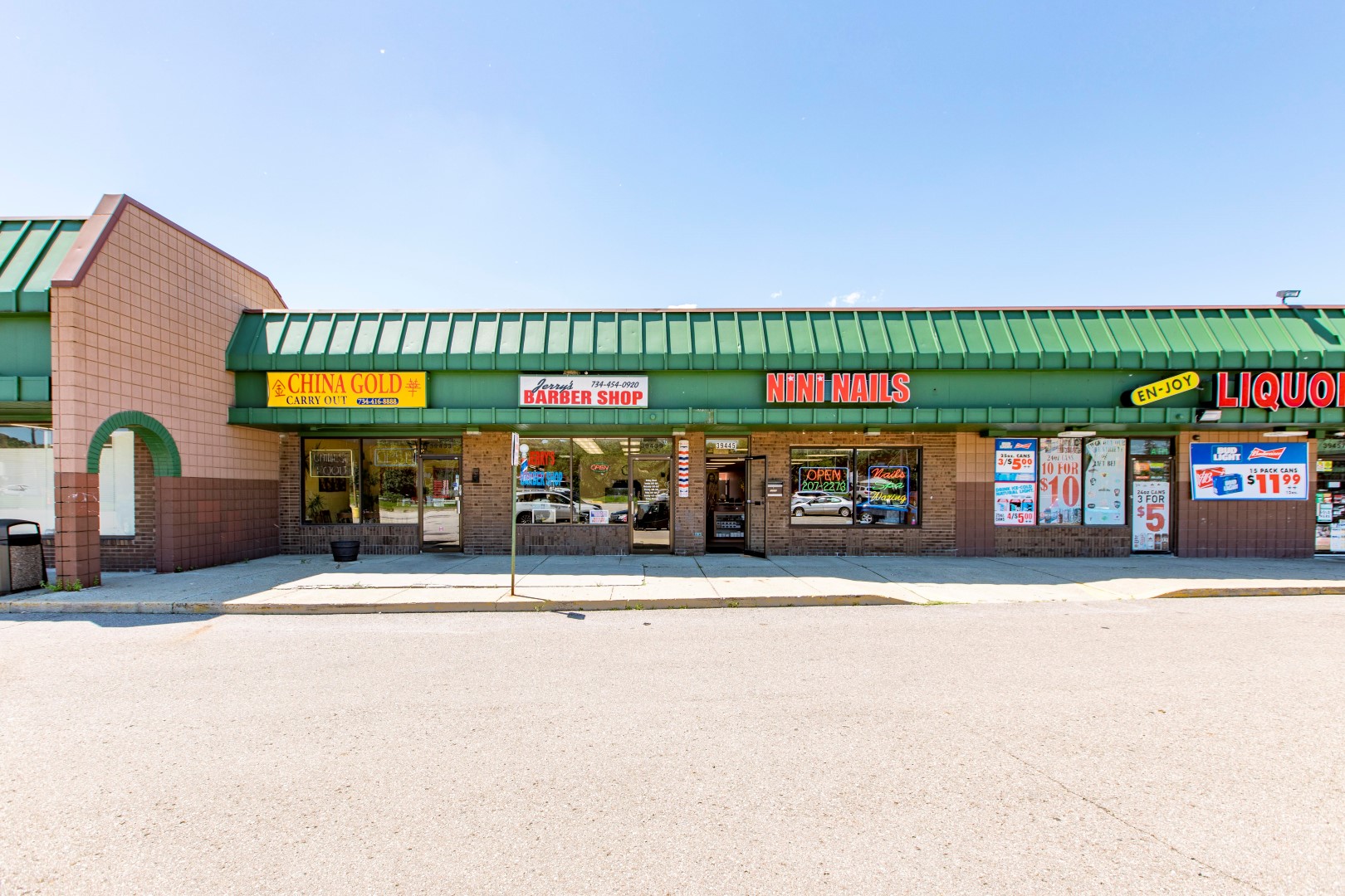 Liquor Store & Family Dollar Anchored Shopping Center Canton, MI