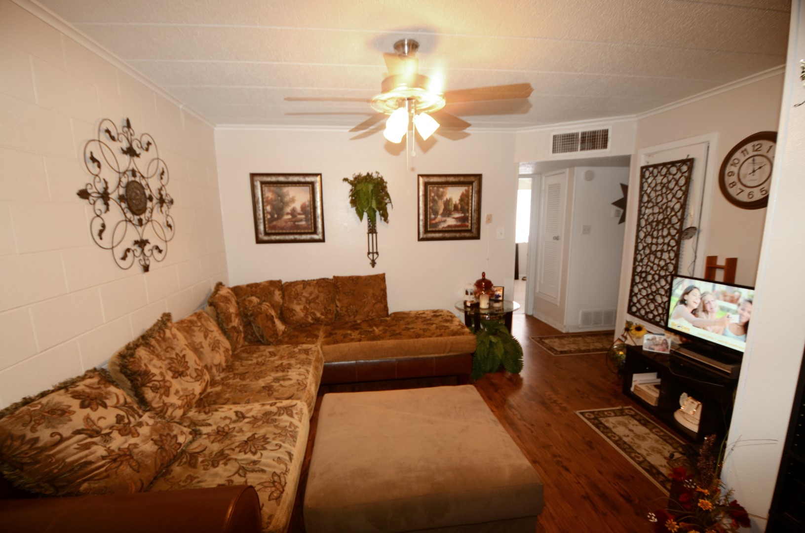 Village Place Apartments Marketplace