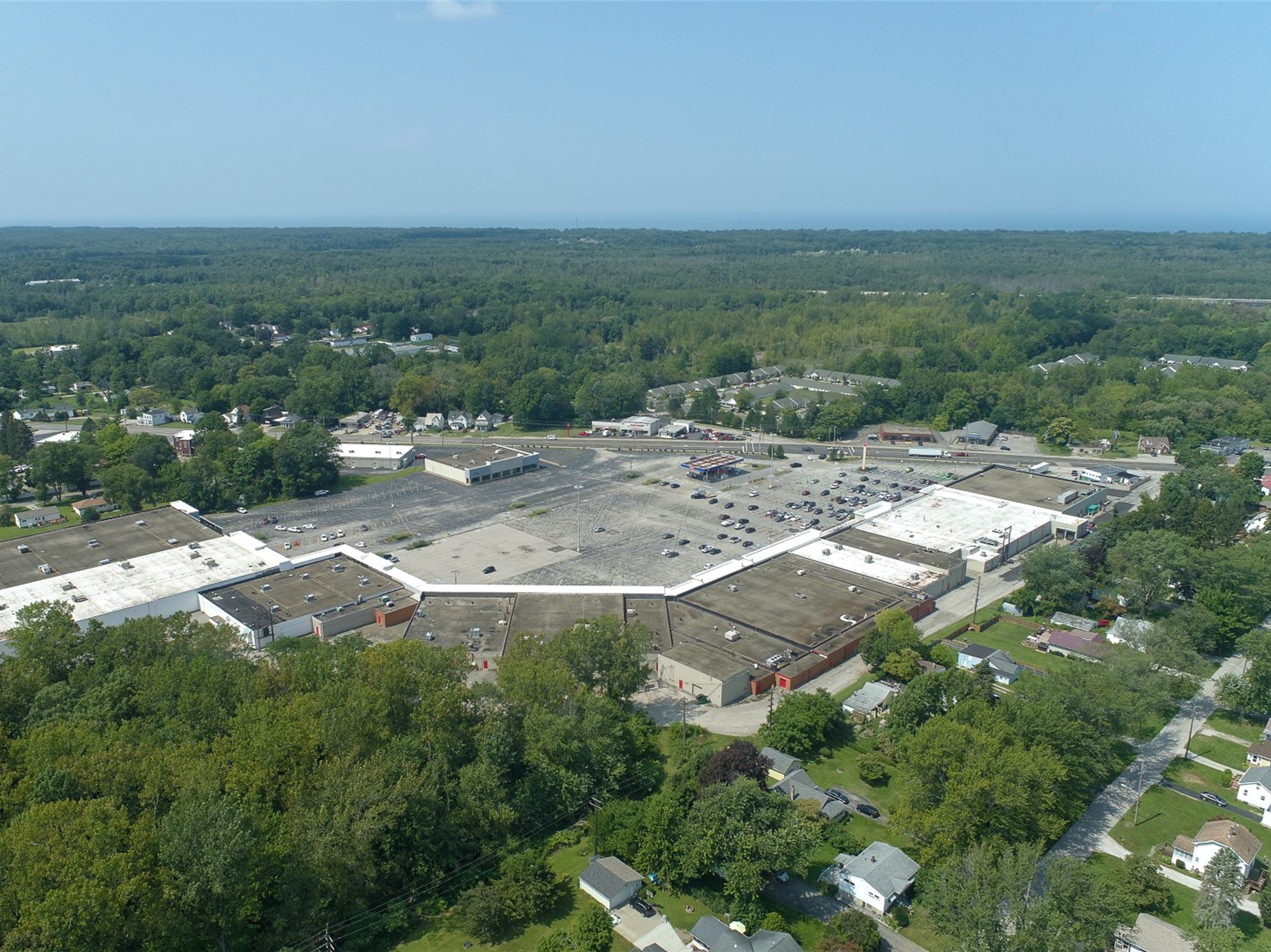Saybrook Plaza Big Lots & Giant Eagle Anchored (Cleveland MSA