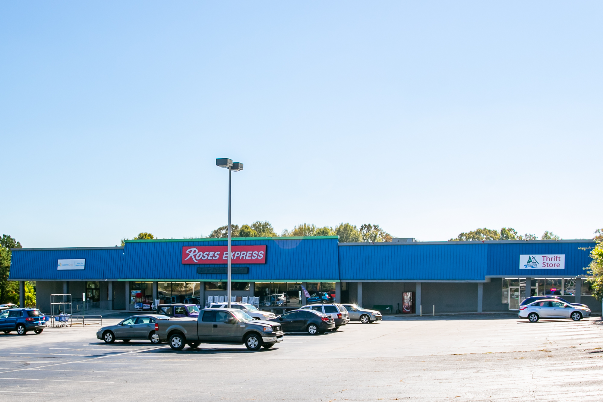 Liberty Plaza Roses Express & Active Day CoAnchors 100 Occupied