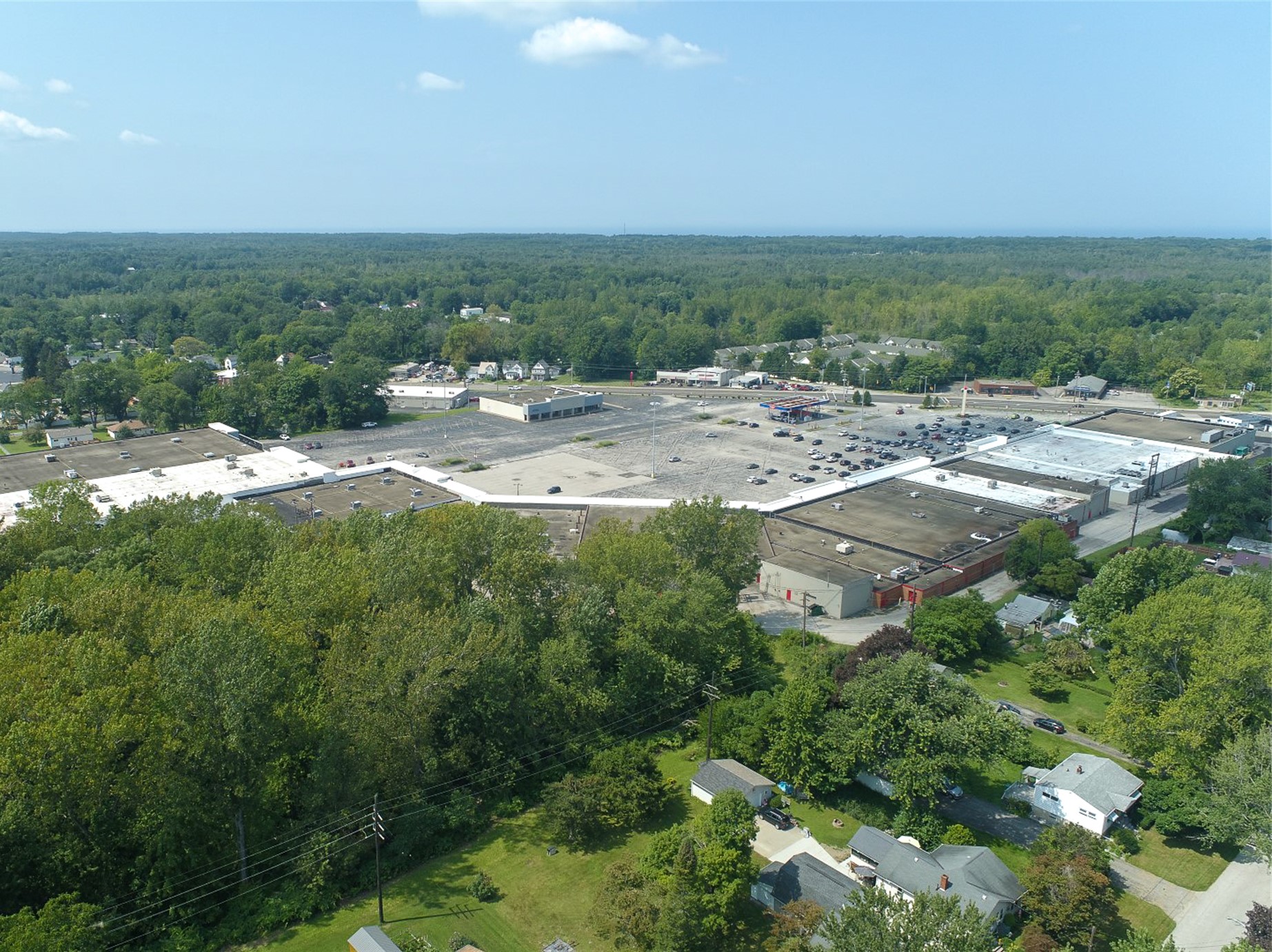Saybrook Plaza Big Lots & Giant Eagle Anchored (Cleveland MSA