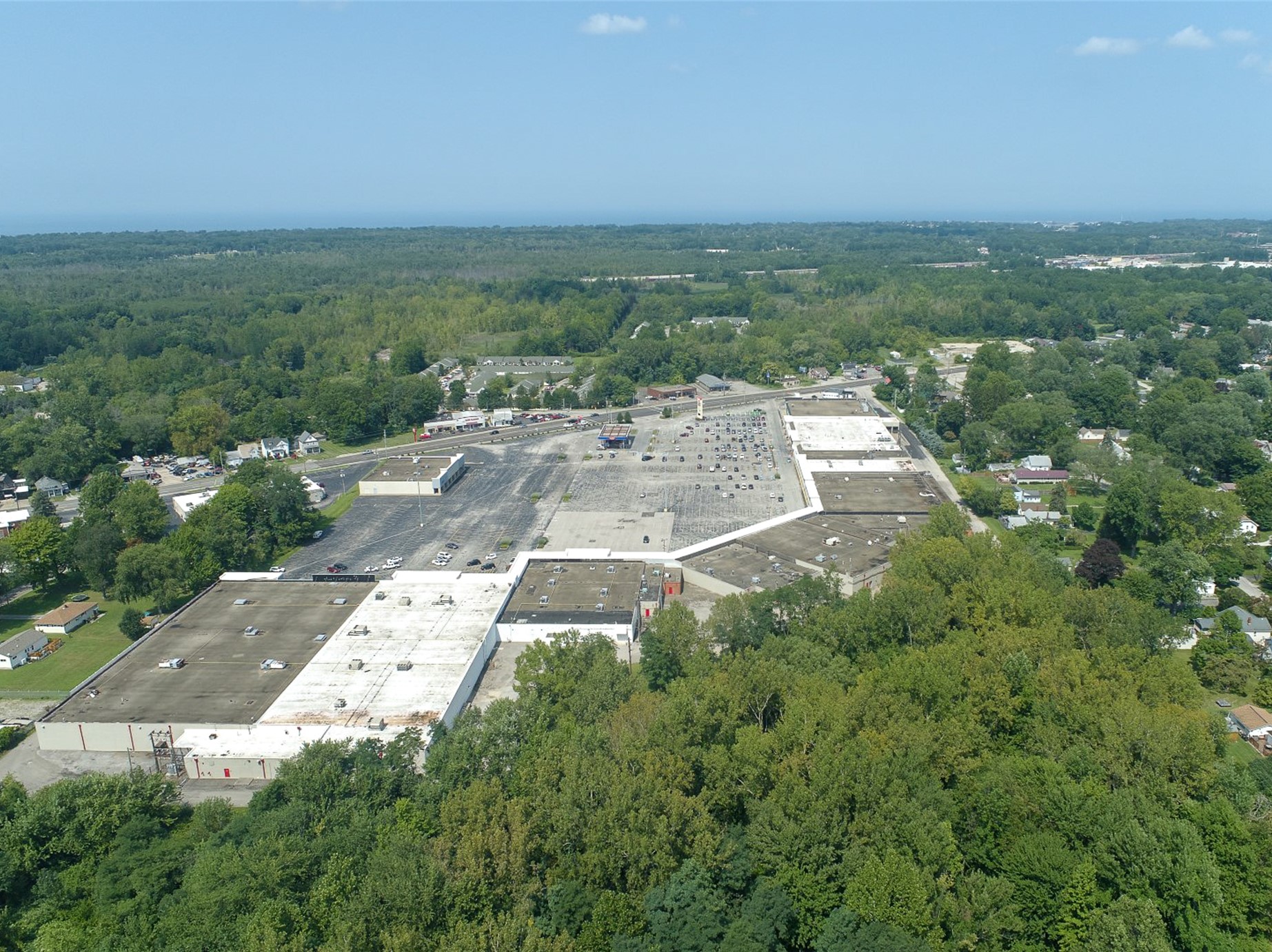 Saybrook Plaza Big Lots & Giant Eagle Anchored (Cleveland MSA