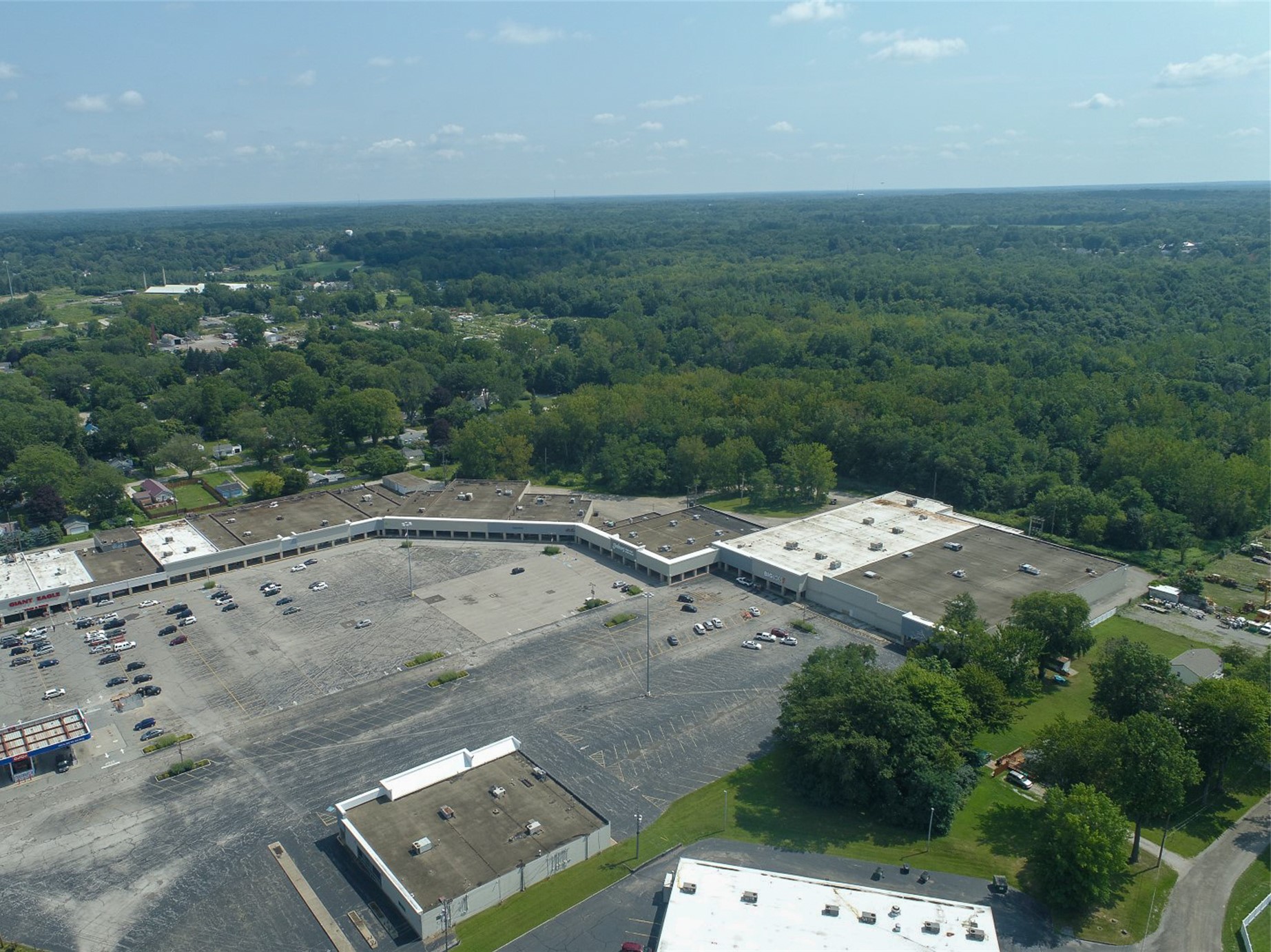 Saybrook Plaza Big Lots & Giant Eagle Anchored (Cleveland MSA