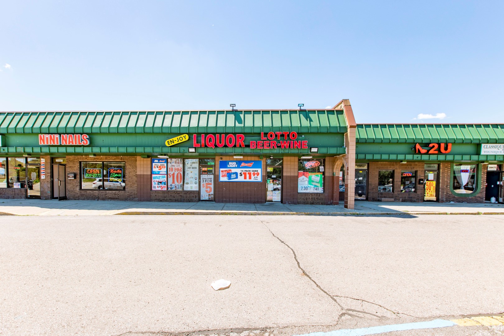 Liquor Store & Family Dollar Anchored Shopping Center Canton, MI