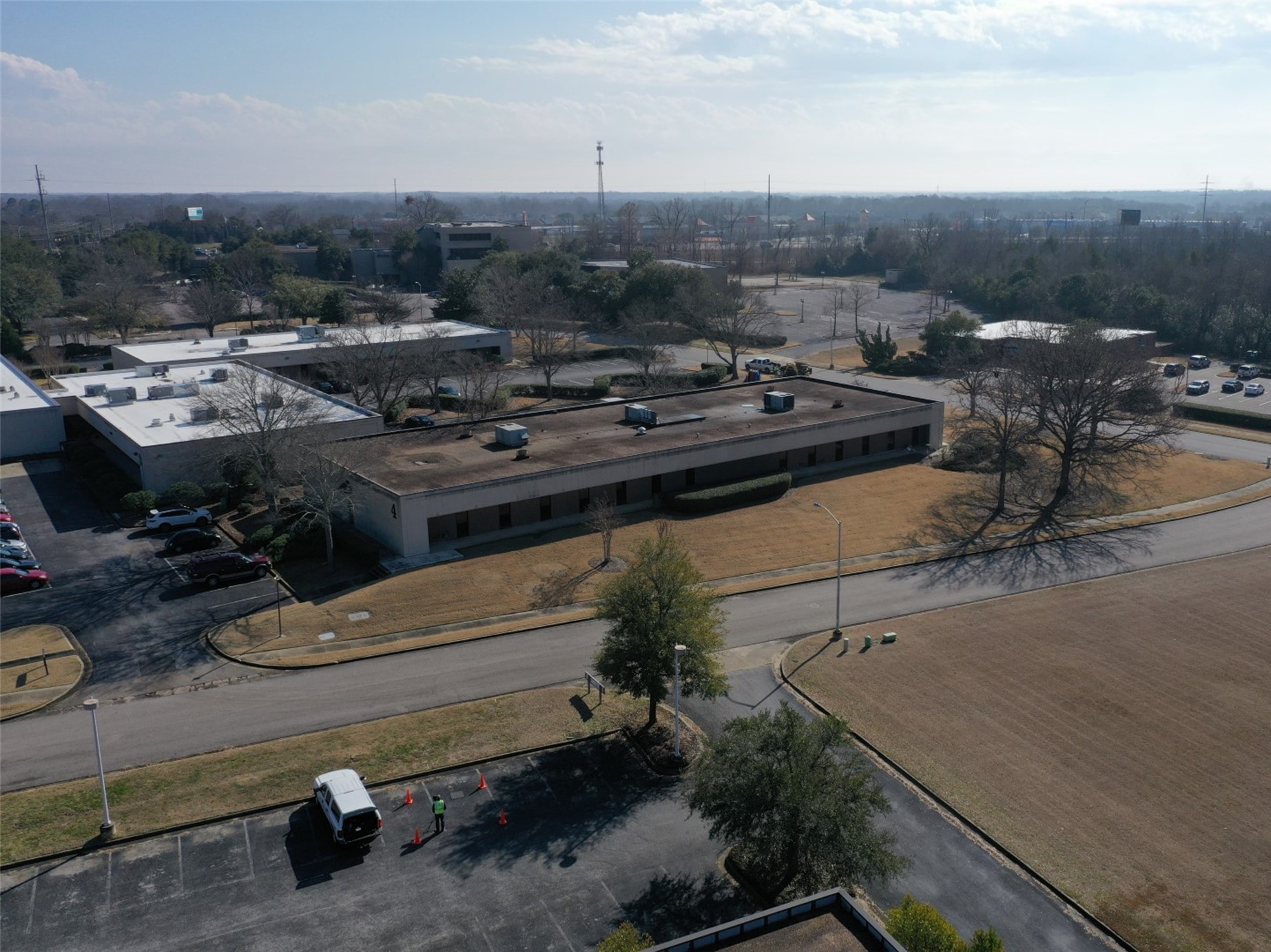 2540 Fairlane Executive Park Building 4 Marketplace