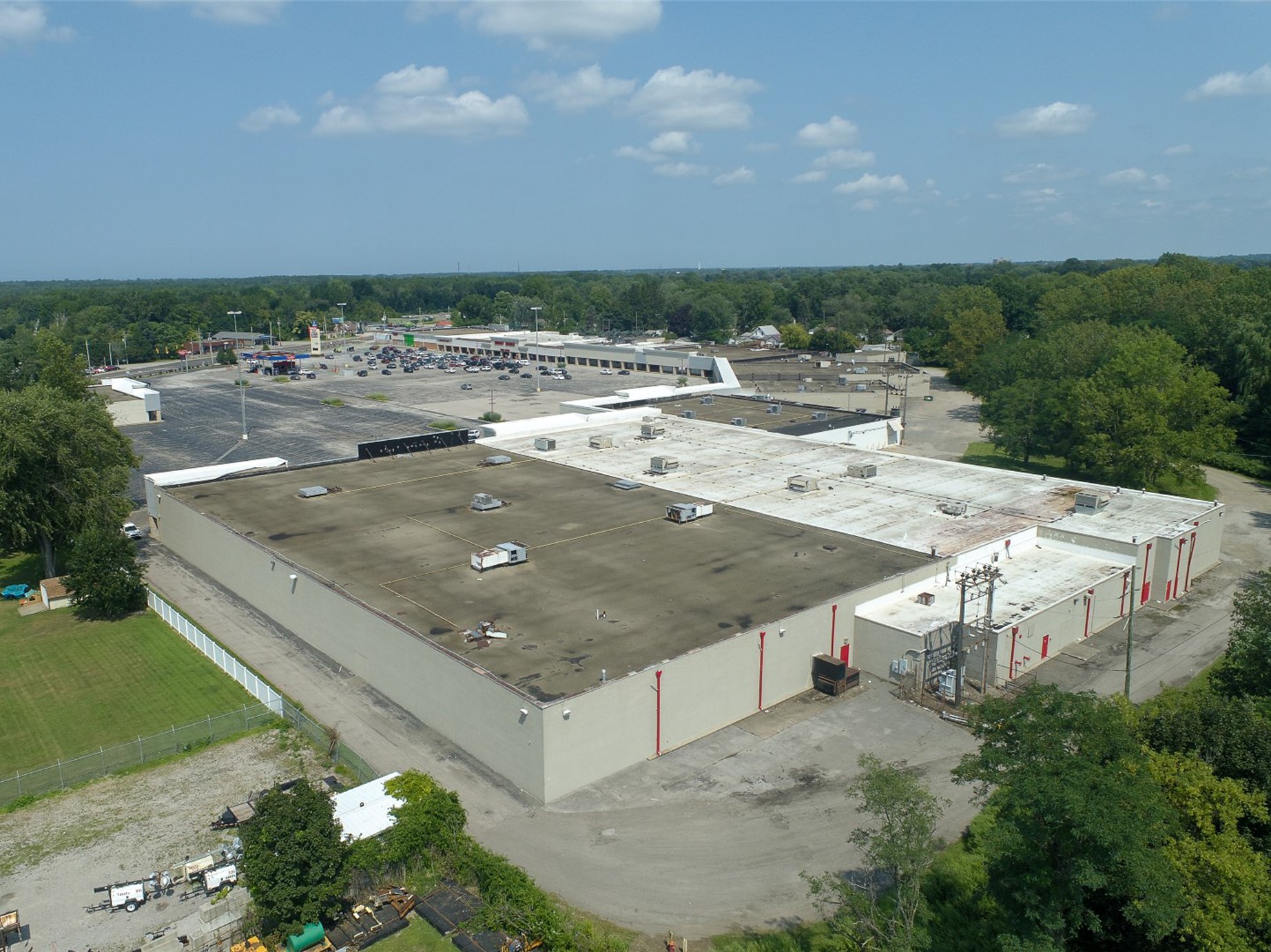 Saybrook Plaza Big Lots & Giant Eagle Anchored (Cleveland MSA