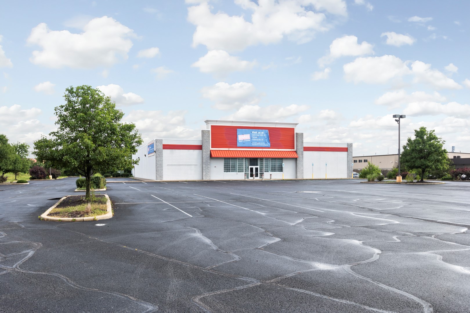 Former Staples Pendleton Pike Marketplace