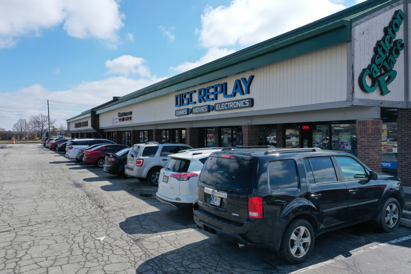 Castleton Place Indianapolis, IN Marketplace