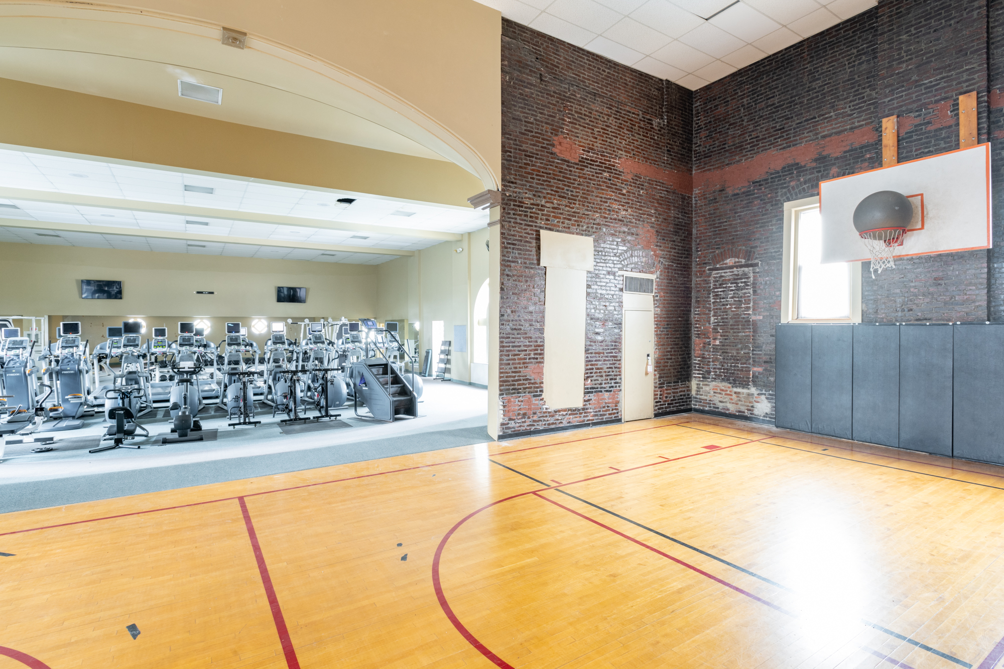 Former YMCA Building Downtown Kansas City ValueAdd / Re