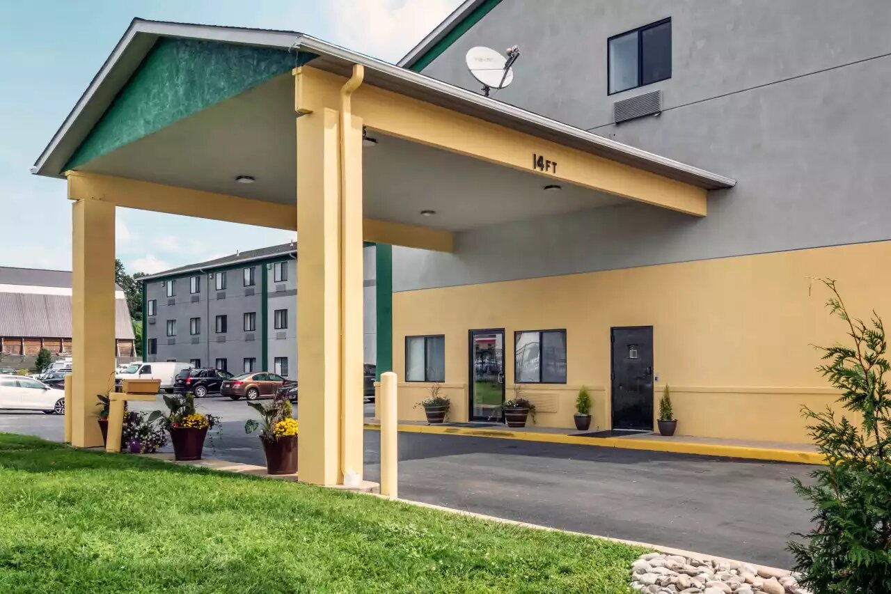 Quality Inn Lancaster Marketplace