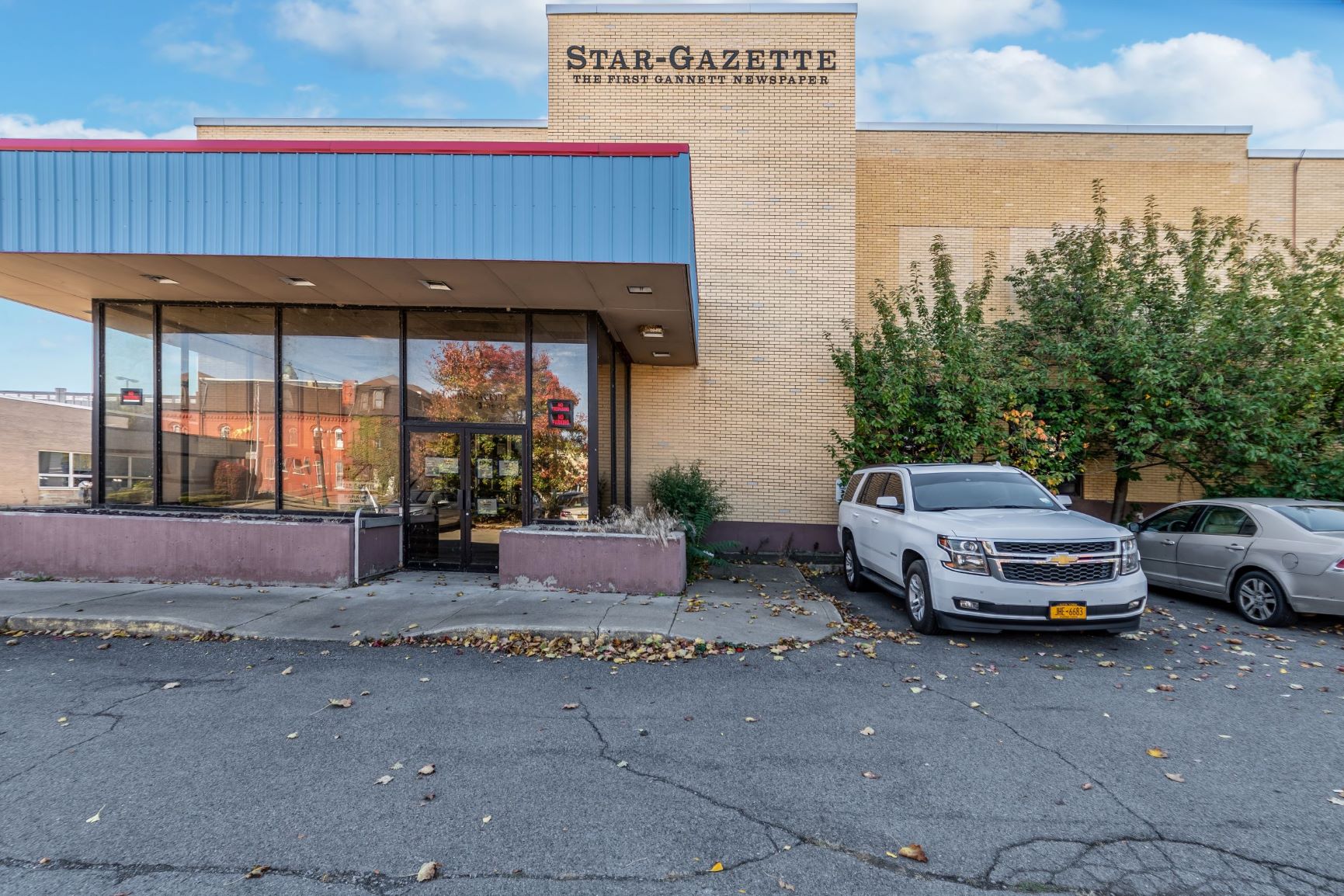 50,000 SF Commercial Building Full City Block Marketplace